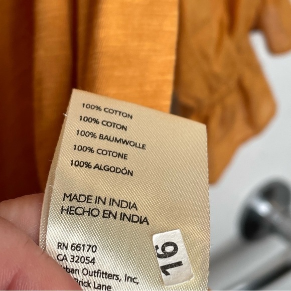 Anthropologie Smocked Short Puff Sleeve Shirt in Mustard Yellow M - Picture 10 of 11